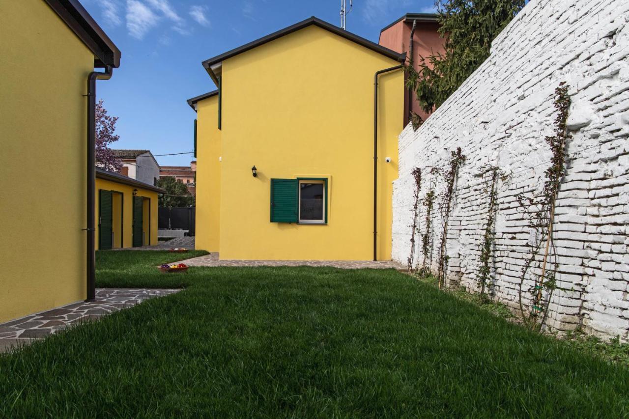 B&B La Casa Gialla Ravenna Bagian luar foto